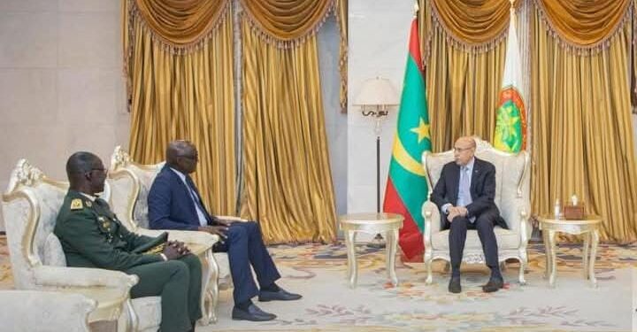Renforcement des liens militaires : le ministre sénégalais des Forces armées en visite officielle en Mauritanie 1 IMG 20250428 WA0258