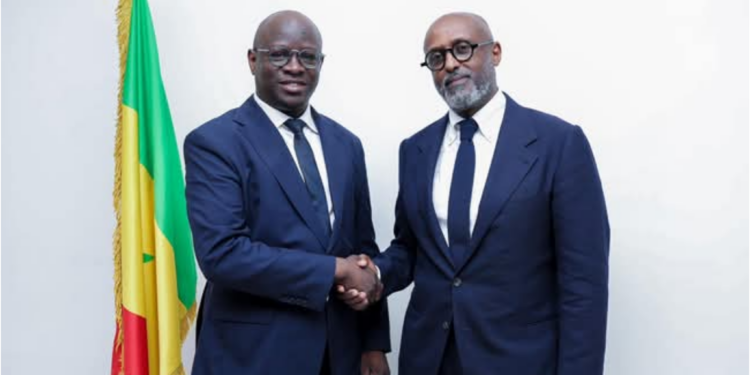 Le Ministre des Finances et du Budget rencontre le directeur du département Afrique du FMI pour discuter du nouveau partenariat économique 1 InCollage 20250407 131813153