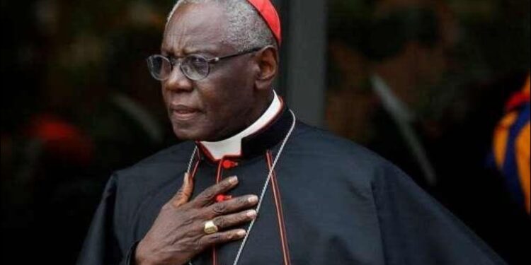 Mort du pape François : le cardinal guinéen Robert Sarah, un Africain parmi les favoris pour lui succéder 1 InCollage 20250421 173300169