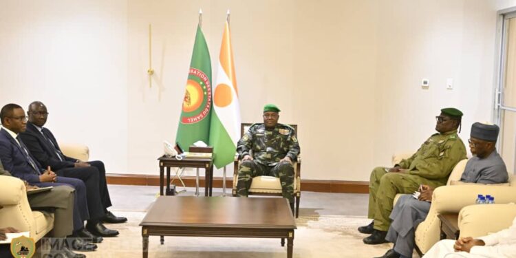 Le ministre des Forces armées du Sénégal reçu par le président nigérien Abdourahamane Tiani 1 IMG 20250508 WA02741