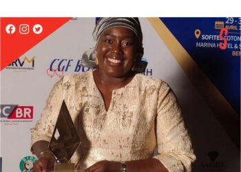 BRVM Awards 2025 : Le Sénégal distingué à Cotonou pour son excellence financière 1 InCollage 20250502 152346173