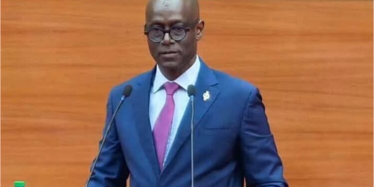 SENELEC mise en cause au Congo : un scandale à 300 millions de dollars, la République des Valeurs exige une enquête 1 InCollage 20250519 091316128