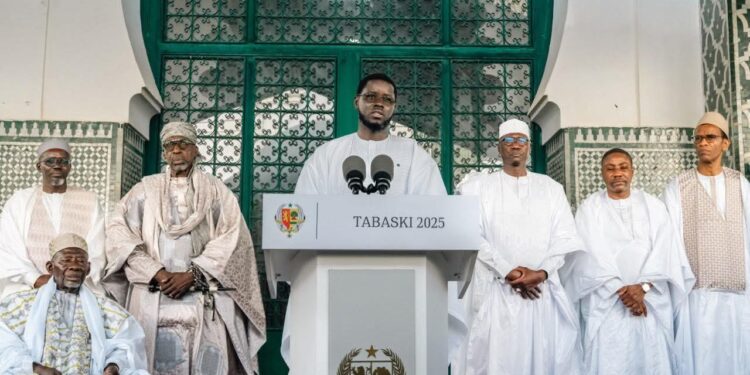 Tabaski : Le président Bassirou Diomaye Faye appelle à l’unité, à la solidarité et à la prière pour le Sénégal 1 FB IMG 1749302773321