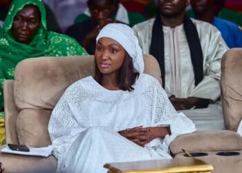 Polémique sur la chirurgie esthétique : l’ARC dément toute volonté de criminalisation attribuée à Anta Babacar Ngom Diack 1 InCollage 20250611 211743083