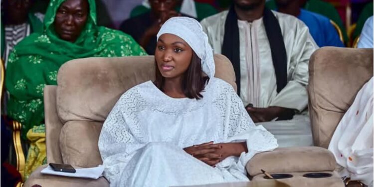 Polémique sur la chirurgie esthétique : l’ARC dément toute volonté de criminalisation attribuée à Anta Babacar Ngom Diack 1 InCollage 20250611 211743083