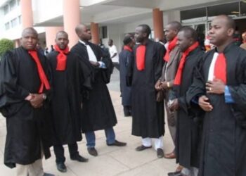 Le SYTJUST déclenche une grève de 48 heures pour exiger le respect de ses revendications 9 InCollage 20250617 161543307