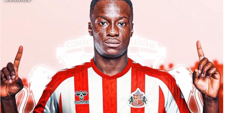 Officiel : Habib Diarra signe à Sunderland pour 35,5 millions d'euros 1 InCollage 20250628 080010652