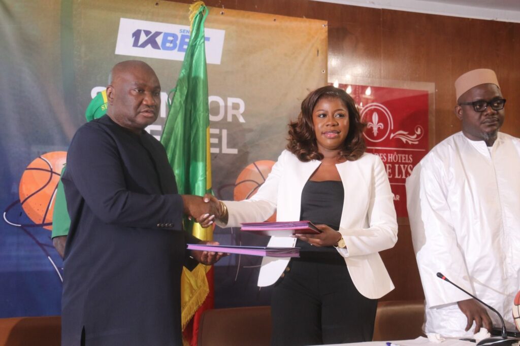 PARTENARIAT HISTORIQUE ENTRE LA FSBB ET 1XBET SÉNÉGAL : UN CONTRAT DE 300 MILLIONS FCFA SIGNÉ 3 img 20250627 wa0175564710754411475356
