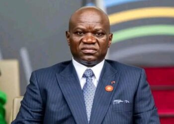 Gabon : Oligui Nguema suspend les bourses vers les États-Unis, le Canada et la France dès 2026 pour lutter contre la fuite des cerveaux 1 InCollage 20250715 092859499