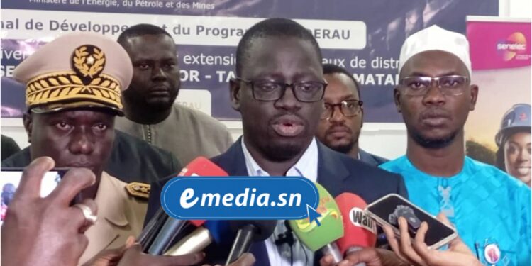 Ziguinchor : 135 villages bientôt connectés à l’électricité grâce au programme Paderau 1 InCollage 20250819 125816330