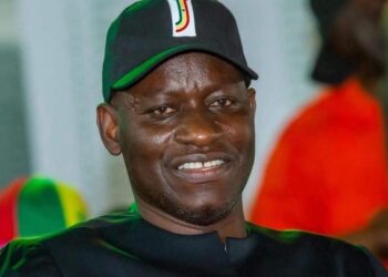 Élection à la mairie de Dakar : Abass Fall prêt à démissionner du gouvernement s’il est élu<br> 3 InCollage 20250825 085410132