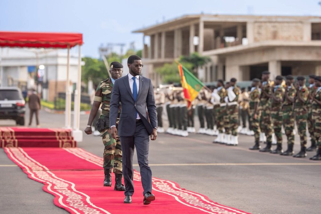 Le Président de la République du Sénégal a quitté Dakar ce matin en direction de New York pour participer à la 80ᵉ session de l’Assemblée générale des Nations Unies. 2 552593046 1151557517108868 4673576528349379212 n