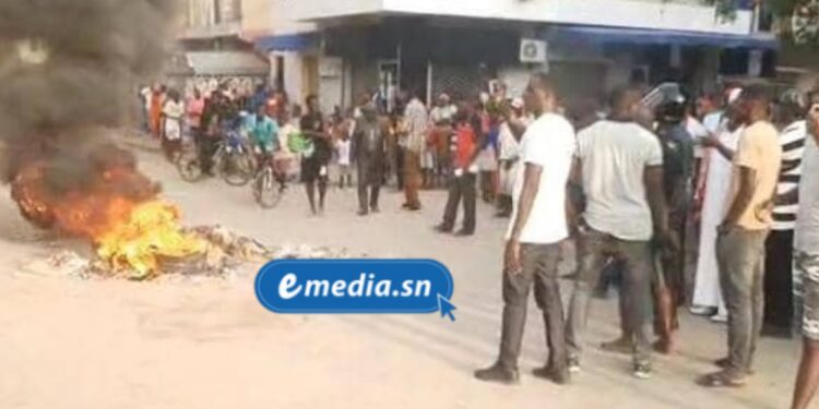Grand-Yoff : tensions autour de 22 parcelles contestées, les habitants de Khar-Yalla interpellent les autorités 1 InCollage 20250910 214326848