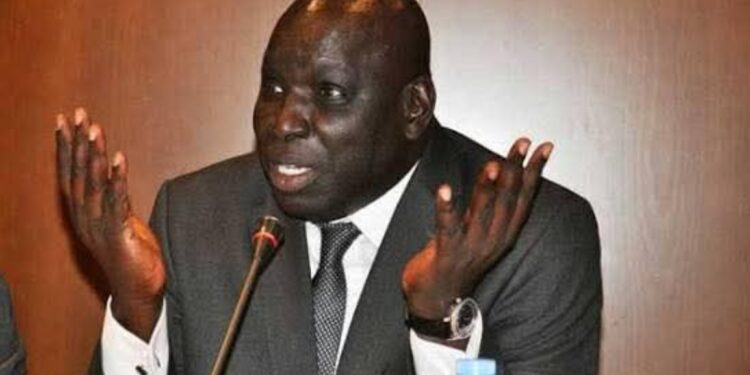Madiambal Diagne visé par une enquête financière, interdit de vol à l’AIBD<br> 1 InCollage 20250924 082110867