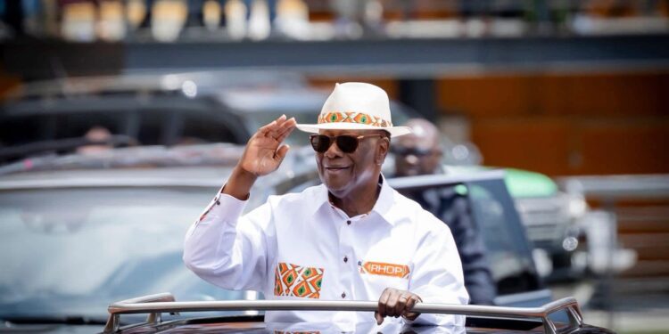 Coup de marteau d’Alassane Ouattara : réélu avec 89,77 % dès le premier tour 1 FB IMG 1761606864574