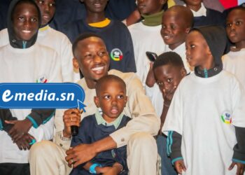 Rentrée Scolaire 2025 : Pape Matar Sarr offre des fournitures à 527 élèves de son quartier 1 InCollage 20251002 164931260