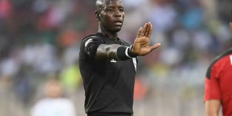 Maguette Ndiaye tire sa révérence : une carrière exemplaire au service de l’arbitrage africain 1 InCollage 20251025 135603509