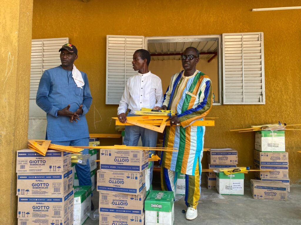 Diembéring : 6 000 élèves dotés de kits scolaires pour renforcer l’équité éducative 4 img 20251025 wa02011858494986785327660