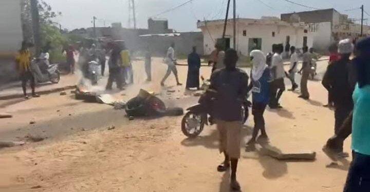 Kaffrine : Violents affrontements entre étudiants et forces de l’ordre à l’USSEIN 1 IMG 20251110 WA0810