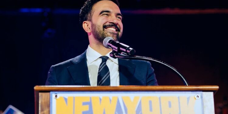 À 34 ans, Zohran Mamdani devient le premier maire musulman de New York 1 InCollage 20251105 091926338