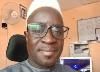 Lycée de Diogo : les élèves en grève face au manque criant de professeurs 2 InCollage 20251110 093411258