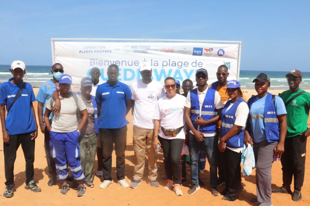 Opération « Plage Propre » : Alphabet Goodies & Services mobilise à Malibu et Malika pour un littoral plus sain 9 img 20251101 wa03343825829602584895097