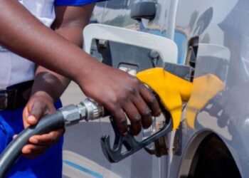 Baisse des prix du carburant au Sénégal : le super à 920 FCFA et le gasoil à 680 FCFA 5 FB IMG 1765098475329