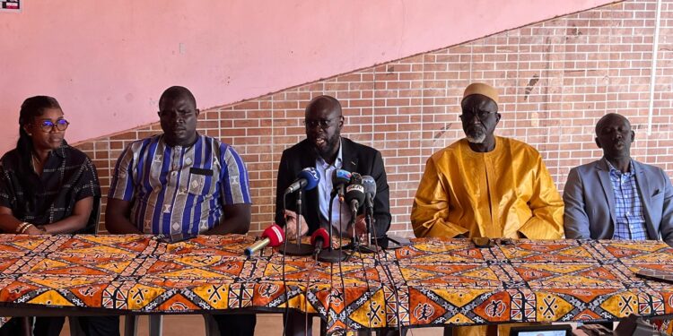 Baisse des prix du carburant : les gérants de stations-service refusent de payer les amendes et dénoncent des contrôles abusifs 1 IMG 20251215 WA0205