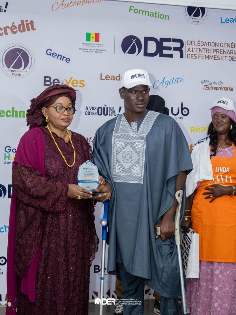 fb img 17647642692377207902588392685545