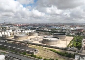 Pétrole : +30 % en quelques heures, le baril dépasse 115 dollars après l’escalade militaire contre l’Iran 2 Pétrole : +30 % en quelques heures, le baril dépasse 115 dollars après l’escalade militaire contre l’Iran