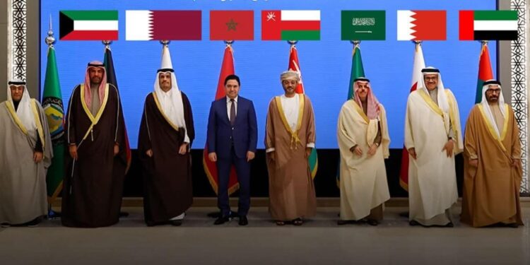 Tensions au Moyen-Orient : une coalition de 12 pays arabes met en garde l’Iran et réclame la fin des frappes