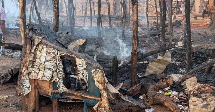 Un violent incendie ravage plusieurs habitations à Kharékhaina, dans la commune de Bembou