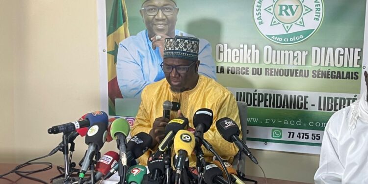 Cheikh Oumar Diagne dénonce l’« irresponsabilité » du pouvoir et une dualité au sommet de l’État