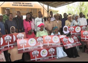 Tambacounda : pour réduire la mortalité maternelle et néonatale, le PUMA remet 13 appareils échographiques à des structures sanitaires