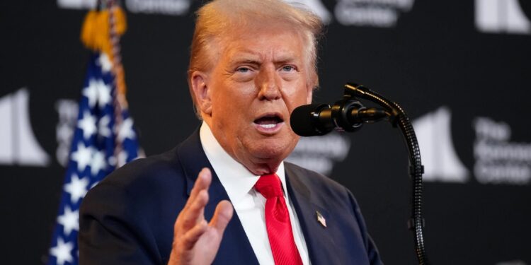 Trump somme l’Iran de cesser ses attaques et promet la fin des frappes israéliennes sur le champ gazier de South Pars