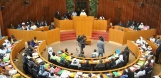 « Éligibilité sous tension : du consensus démocratique de 1992 à<br>la controverse des articles L.29 et L.30 » 1 « Éligibilité sous tension : du consensus démocratique de 1992 àla controverse des articles L.29 et L.30 »