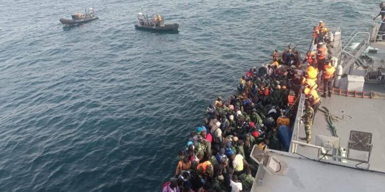 Dakar : 153 migrants secourus en mer par la Marine nationale