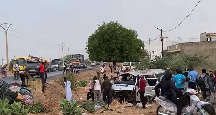 Accident sur la RN4 à Diabir : un mort et plusieurs blessés dans une collision entre un camion et un minicar 1 Accident sur la RN4 à Diabir : un mort et plusieurs blessés dans une collision entre un camion et un minicar