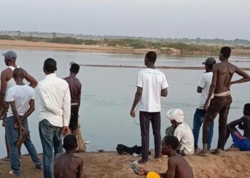 Drame sur les berges du fleuve Casamance : un jeune homme se noie à Ziguinchor 4 Drame sur les berges du fleuve Casamance : un jeune homme se noie à Ziguinchor