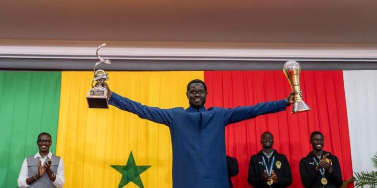 Double sacre continental : le Président célèbre les champions U15 et U17 et place l’école au cœur du projet sportif 1 Double sacre continental : le Président célèbre les champions U15 et U17 et place l’école au cœur du projet sportif