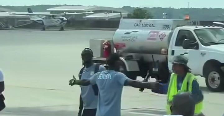 Contrôle de sécurité sur le tarmac : la Fédération sénégalaise de football rétablit la vérité après la fuite d'une vidéo 1 Contrôle de sécurité sur le tarmac : la Fédération sénégalaise de football rétablit la vérité après la fuite d’une vidéo
