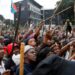 Violences en Afrique du Sud : la société civile sénégalaise monte au créneau face à la vague d'afrophobie<br> 7 Violences en Afrique du Sud : la société civile sénégalaise monte au créneau face à la vague d’afrophobie
