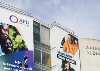 L’Agence française de développement au défi d’une refonte stratégique face à l&rsquo;usure de l&rsquo;aide publique