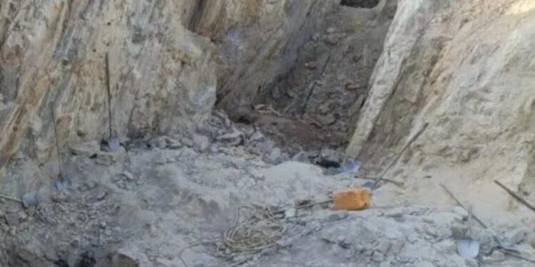 Sept morts dans deux éboulements sur des sites d’orpaillage clandestins à Saraya<br> 1 Sept morts dans deux éboulements sur des sites d’orpaillage clandestins à Saraya