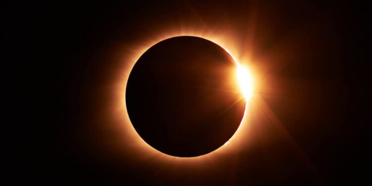 Le ciel s’assombrit : une éclipse solaire spectaculaire attendue ce mercredi 12 août