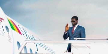Séjour privé du président Bassirou Diomaye Faye : l’itinéraire mystérieux de l’avion présidentiel sénégalais