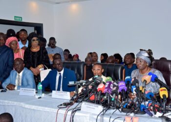 Poutre dans l’œil et comptes secrets : Kiiraay solde ses comptes avec Ousmane Sonko