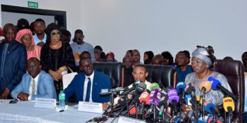 Poutre dans l’œil et comptes secrets : Kiiraay solde ses comptes avec Ousmane Sonko