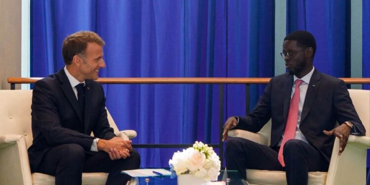 Bassirou Diomaye Faye et Emmanuel Macron échangent sur les relations Sénégal-France et les enjeux internationaux