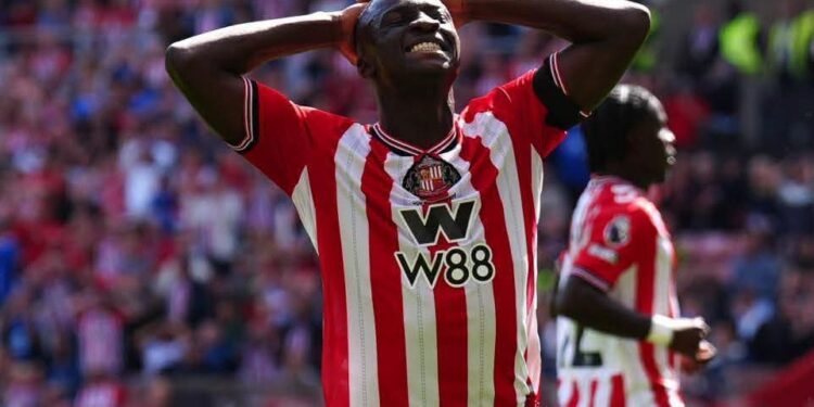 Sunderland : Habib Diarra absent 6 à 8 semaines après une blessure aux ischio-jambiers
